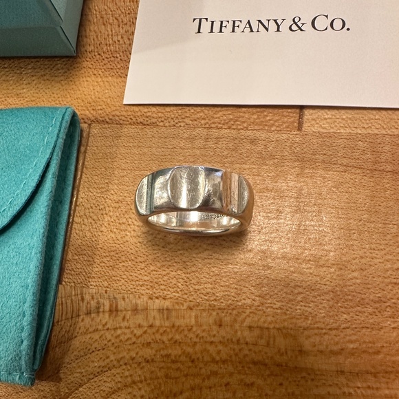 VTG Tiffany & Co. Paloma Picasso Groove sterling silver ring size 7.75. - Picture 3 of 7